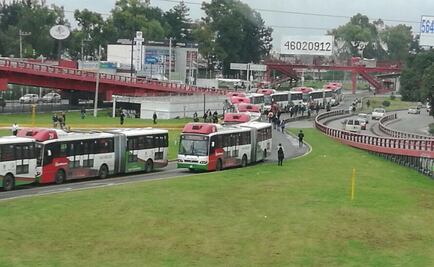 Vecinos protestan en Avenida Central por inundaciones en Ecatepec