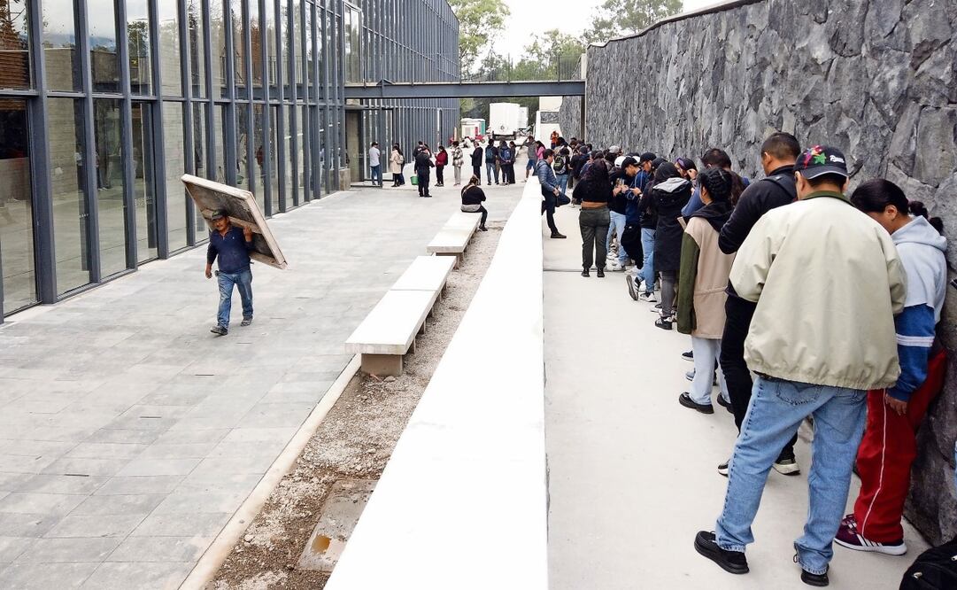 Aunque ya se inauguró y las autoridades
aseguran que las instalaciones están casi
al 100%, las obras continúan. Foto: Diego Prado | El Universal