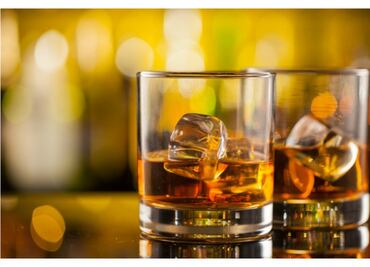 Conoce el whisky irlandés de 30 años que logró récord de venta ¿Cuánto cuesta la botella más cara del mundo?