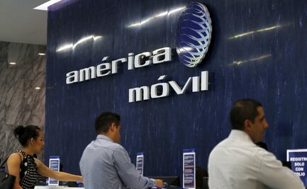 Utilidad de América Móvil crece 80% en cuarto trimestre; anuncia división de sus torres en AL