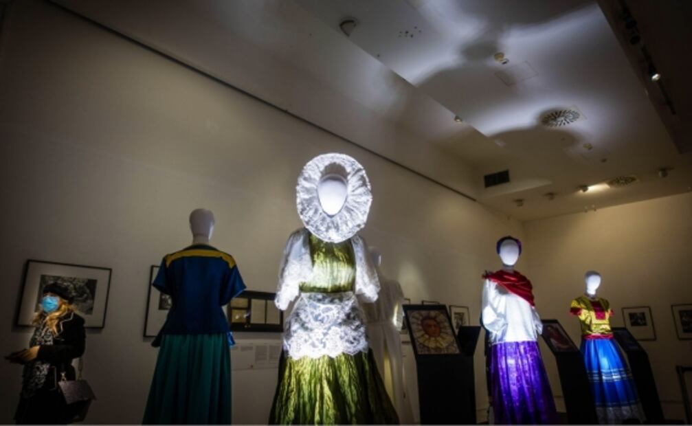 El lado íntimo de Frida Kahlo viaja a Italia para "inspirar y dar valor"