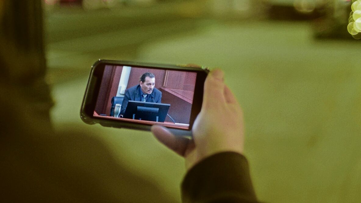 En tres episodios el documental reúne testimonios inéditos de ambas partes. Foto: Netflix y Agencias