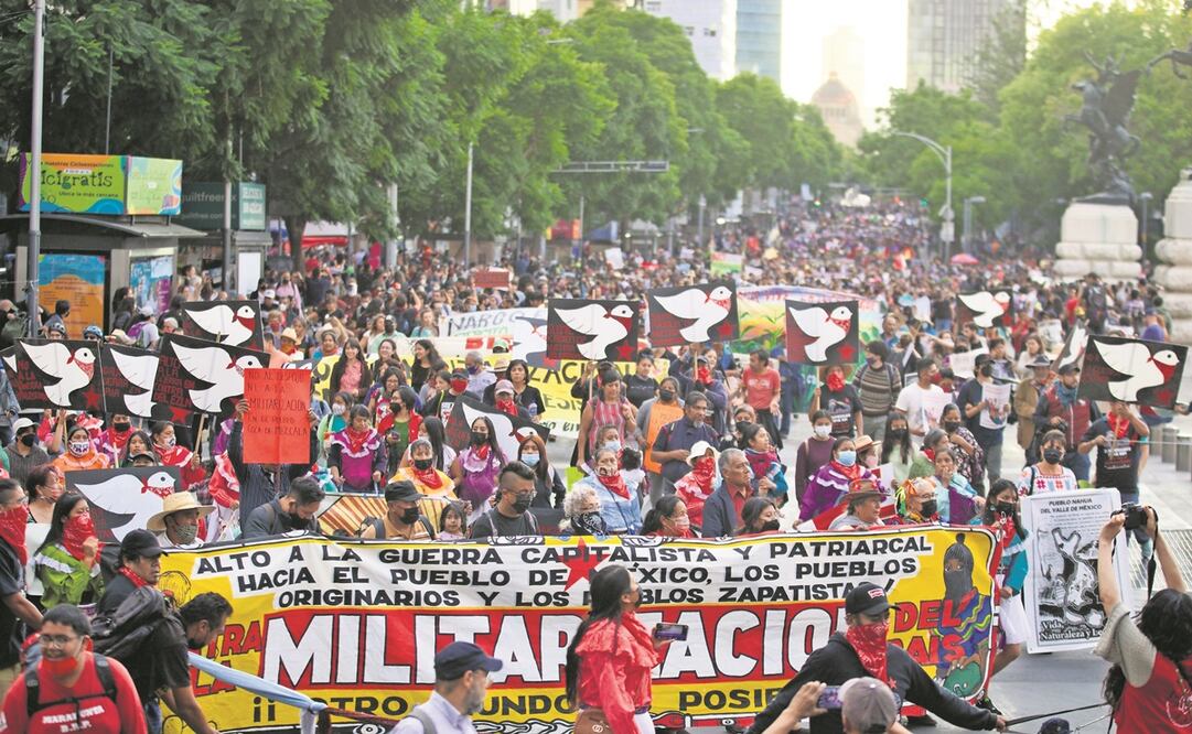 La protesta inició en el Ángel de la Independencia con destino al Zócalo de la Ciudad de México. Foto: Germán Espinosa/ EL UNIVERSAL