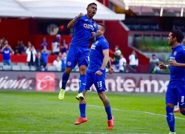 Cruz Azul logró su primer triunfo en el Azteca