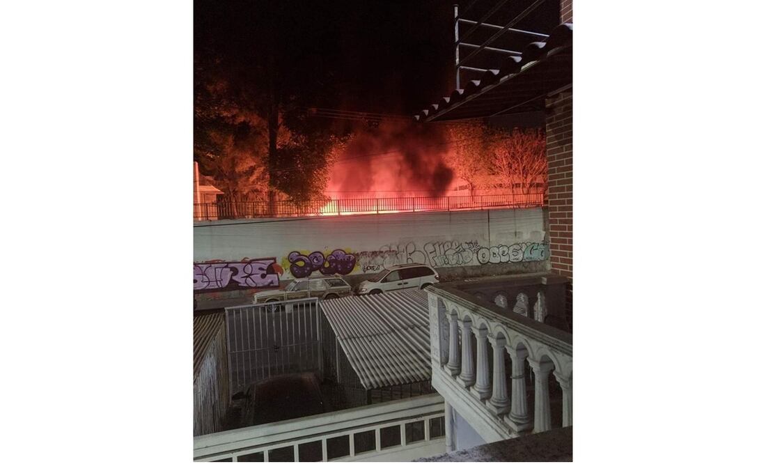 Se registra incendio en salón del CCH Azcapotzalco