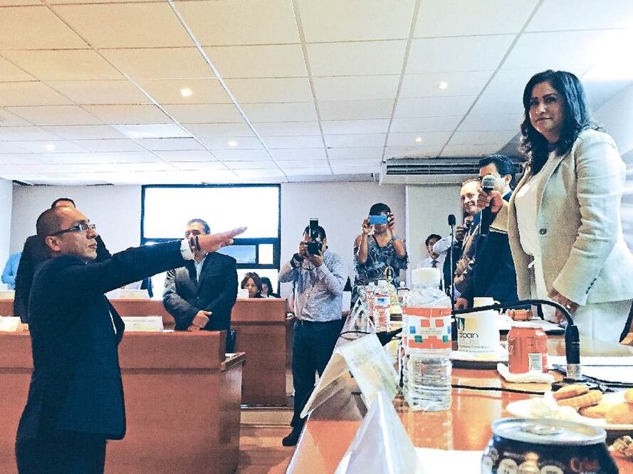 El relevo se da tras la renuncia de Manuel Elías Prieto al frente del OAPAS, al conocerse la inversión de 60 millones de pesos del organismo en Ficrea, dinero que desapareció por el fraude de la instancia financiera (REBECA JIMÉNEZ. EL UNIVERSAL)