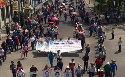 Marcha por los 43 también avanza por av. Insurgentes