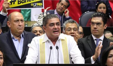 Alista Va por México denuncias contra Mario Delgado por campaña contra “diputados traidores”