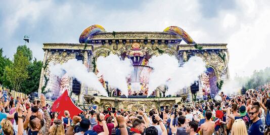 La presencia latina en Tomorrowland