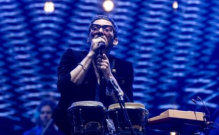 Entre galaxias, León Larregui conecta con el Palacio de los Deportes
