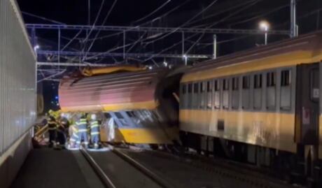 Colisión de trenes en República Checa deja cuatro muertos y heridos