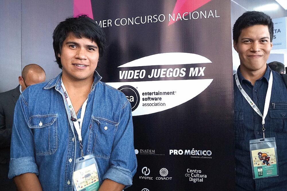 Los hermanos García Aquino, ganadores del primer lugar en la categoría Estudiantes Universitarios (YANINE QUIROZ. EL UNIVERSAL)