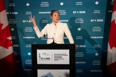 El G7 ofrece su "apoyo indefectible" a la integridad territorial de Ucrania; amaga con sanciones a Rusia