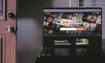 Netflix vive su martes negro; bajan usuarios y ganancias