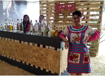 Distinguen la labor de las mujeres del mezcal