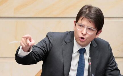 Él es Miguel Uribe Turbay, aspirante a la presidencia de Colombia, fue atacado a balazos; su madre fue asesinada por el narco