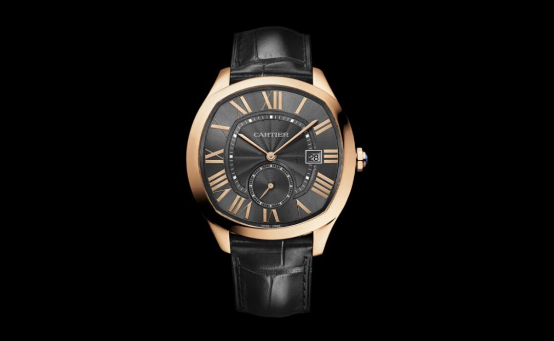 Cartier – Drive.

La reputación de Cartier como “rey de los joyeros, joyero de los reyes” suele opacar sus logros en relojería. Esta marca comenzó a venderlos en 1853, sólo seis años después de su fundación. En el siglo XX creó íconos como Santos (1904) y Tank (1917). A ellos se suman Ballon Bleu, Clé  y  Drive, inspirado en el automovilismo: la esfera guilloché evoca la rejilla de un radiador y el contador de pequeños segundos a las seis parece salido del tablero de un coche. Hay una versión con tourbillon y otra con segundo huso horario, gran fecha e indicador día/noche.
Medidas: Caja de 40 milímetros en oro rosa y mecanismo de carga automática.