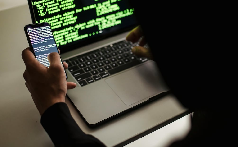 Expertos alertan sobre estafas digitales que aprovechan compras, viajes y euforia deportiva para robar datos y dinero. Foto: Pexels
