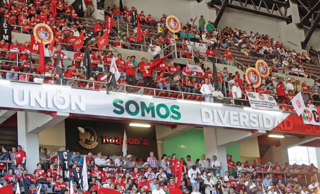 En el Auditorio de la Gente se reunieron los militantes del PRI para celebrar la candidatura de Cota. (IVÁN STEPHENS. EL UNIVERSAL)