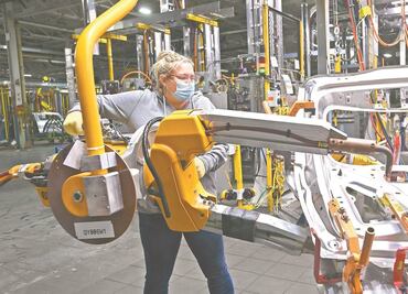 EU mantiene compromiso con las “fuertes” reglas de origen del T-MEC en autos