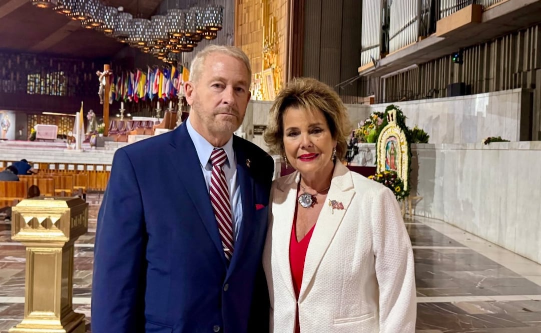 El embajador Ronald Johnson y su esposa Alina Johnson en la Basílica de Guadalupe. Foto: Especial