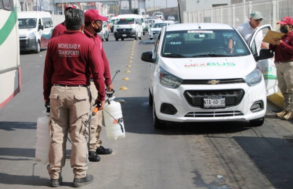 Desinfectan diario más de 500 unidades de transporte público en Ecatepec