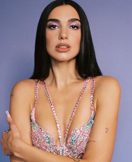 Sombras lila, la tendencia que causará furor en primavera 2023