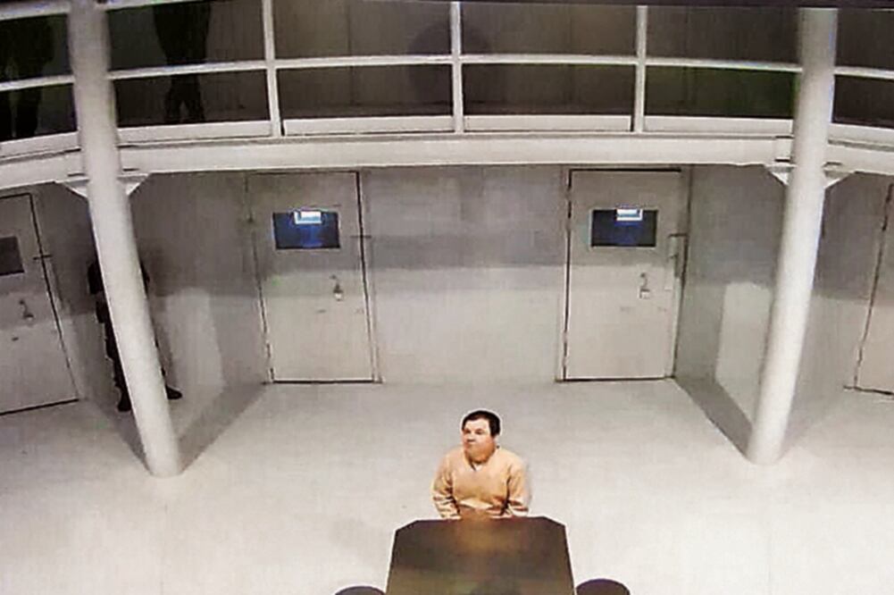 El Chapo requiere menos medidas de seguridad para poder preparar mejor su defensa, argumentan los abogados del capo. (ARCHIVO EL UNIVERSAL)