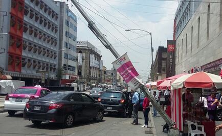 Reportan poste con riesgo de caer en Balderas