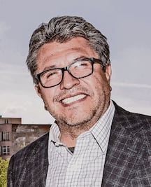 ¿Monreal busca cobijo en PRD?