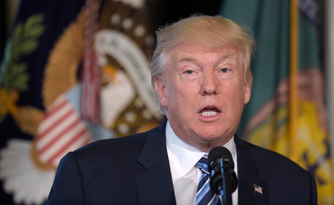 El presidente de EU, Donald Trump, aseguró que México acabará pagando de "alguna forma" el muro fronterizo (Foto: AP)