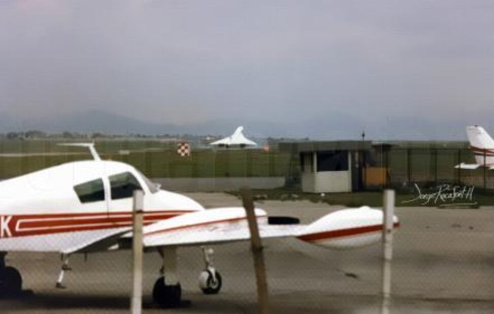 La tradición familiar de ver aterrizar a los aviones