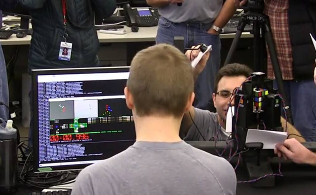 Ofrecieron mil dólares a quien creara el robot más rápido. Foto: Captura YouTube