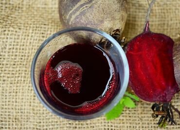 Conoce el jugo que debes tomar para prevenir las várices