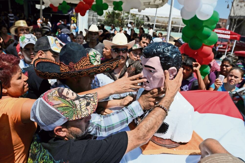 Fotografía de Gladys Serrano, quien es originaria de Culiacán y ha creado series sobre Jesús Malverde y el Panteón Jardines del Humaya (CORTESÍA GLADYS SERRANO)