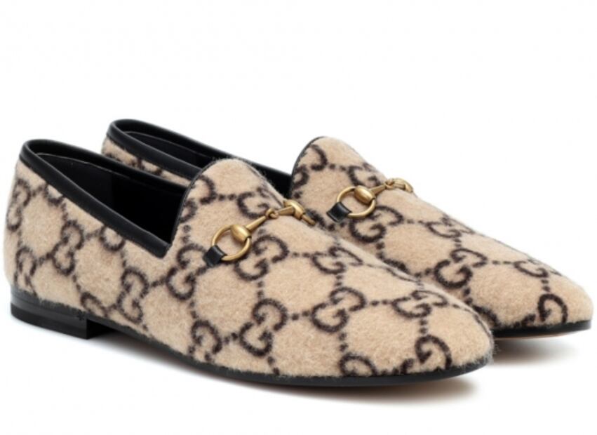 Zapatos cómodos para vestir en tu home office