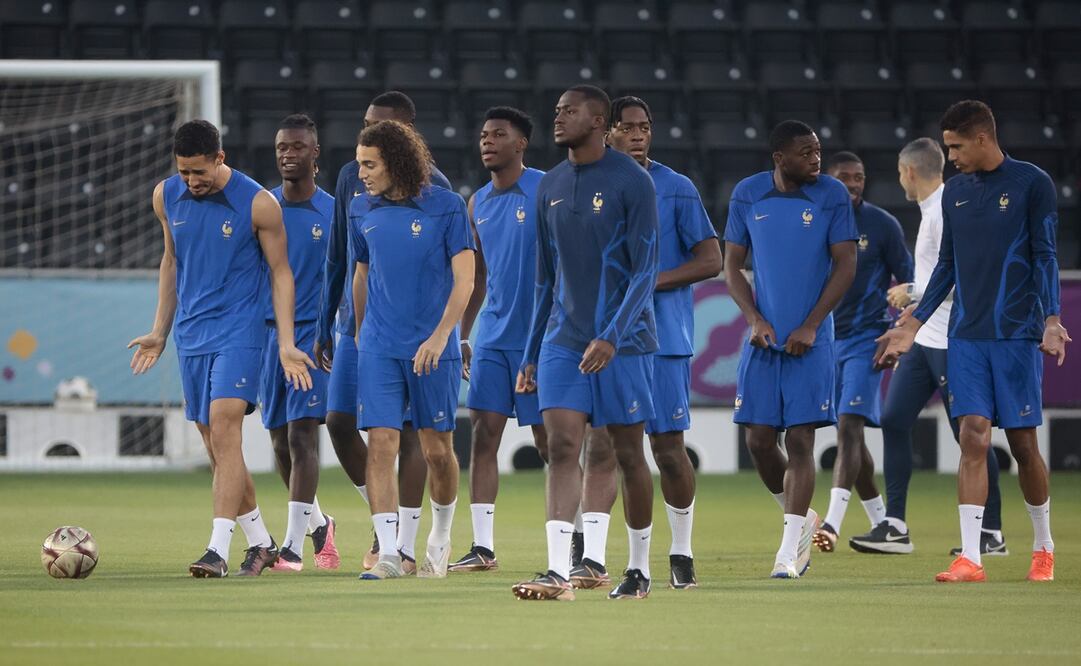 Los franceses se preparan para la final de la Copa del Mundo. FOTO: EFE