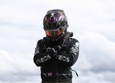 Lewis Hamilton le dedica pole position a su amigo Chadwick Boseman