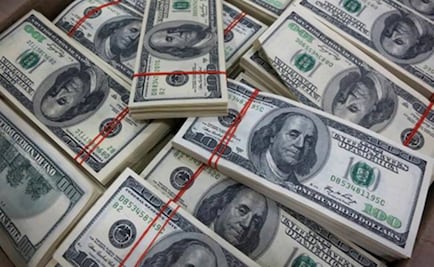 Waiter turns over US$32,000 in cash left at Applebee's in California