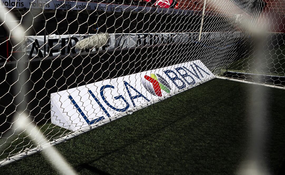 Logotipo de la Liga MX detrás de una portería - FOTO: Imago7