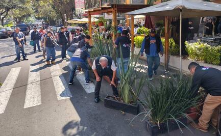 Alcaldía Benito Juárez retira pérgolas que invadían la vía pública; liberan paso peatonal en Del Valle Sur y Actipan