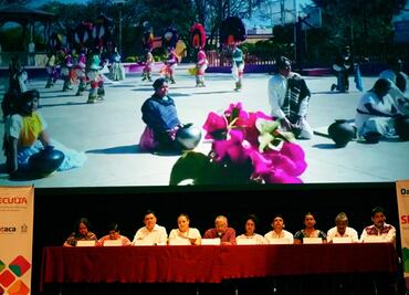 Presentan a las 52 delegaciones que participarán en la Guelaguetza