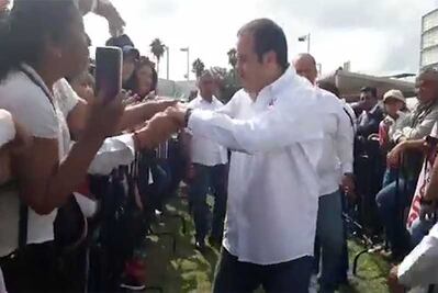 Alejandro Vera declina a favor de Cuauhtémoc Blanco