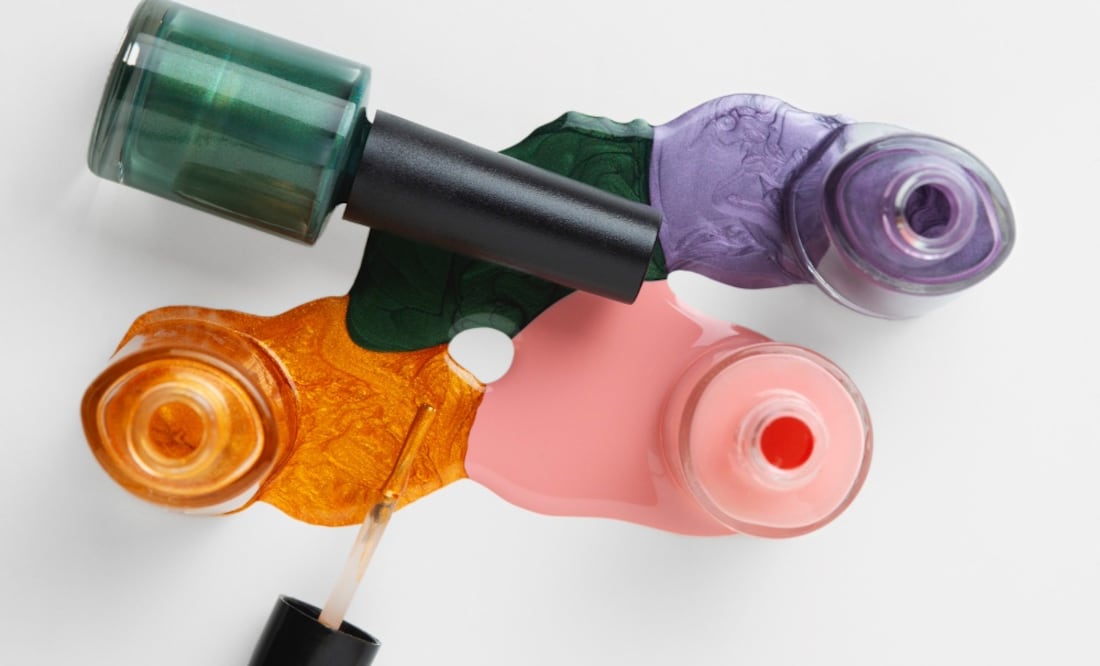 Con el tiempo, el esmalte se espesa y seca. Foto: Freepik