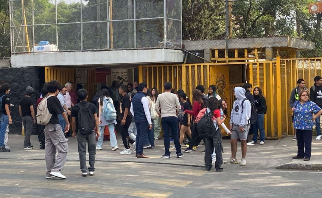 Estudiantes de Prepa 5 de la UNAM (09/04/2025). Foto: Juan Carlos Williams / EL UNIVERSAL