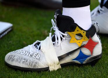 'Big Ben' rinde homenaje a víctimas de la tragedia en Pittsburgh