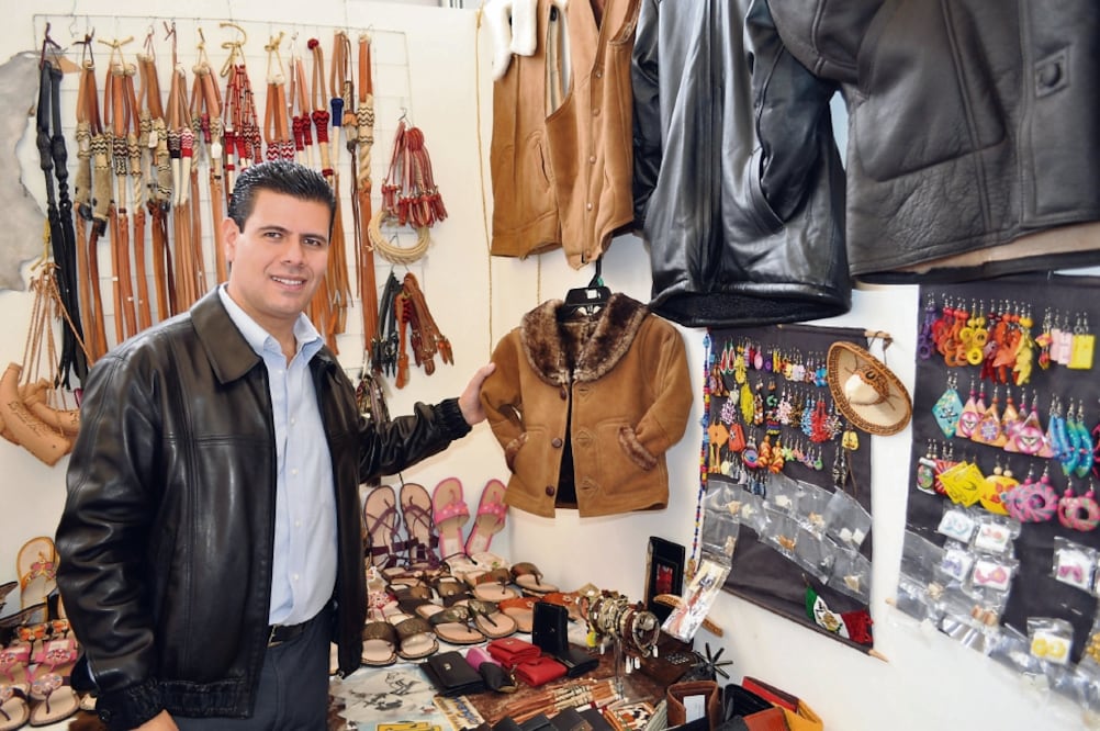 En mayo pasado, el abogado Alberto Gaytán presentó una denuncia en la PGR, en la que acusa al ex gobernador de enriquecimiento ilícito, ya que sus propiedades no coinciden con sus ingresos como servidor público (ARCHIVO EL UNIVERSAL)