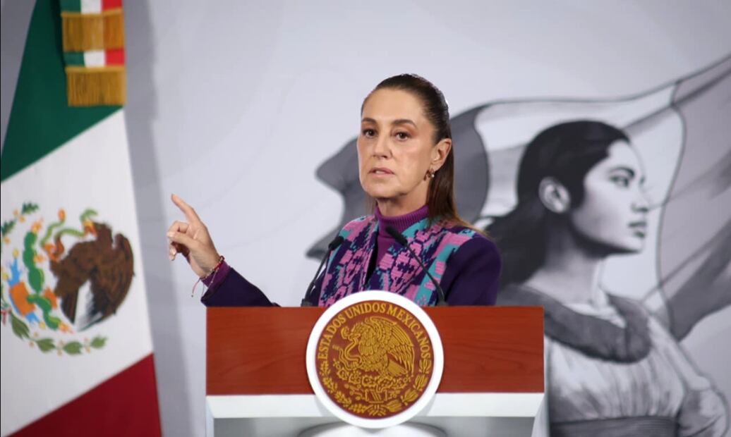 La presidenta de México, Claudia Sheinbaum Pardo, informó este martes que el gobierno federal alcanzó dos acuerdos por consenso unánime con el sector empresarial y el sector obrero: el incremento al salario mínimo a partir de 2026 y la implementación gradual de la jornada laboral de 40 horas durante el actual sexenio. Foto: Luis Camacho/EL UNIVERSAL