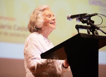 Rosario Castellanos fue una mujer que siempre dio a los demás: Elena Poniatowska, en homenaje por los 100 años del natalicio de la escritora
