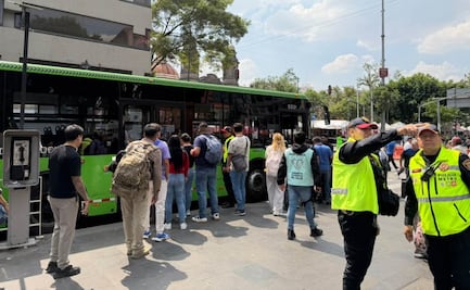 Filas interminables en Pino Suárez por obras de rehabilitación de Línea 2 del Metro; usuarios esperan hasta 20 minutos para subir al RTP